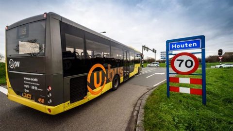 Een U-OV-bus in Houten. FOTO Provincie Utrecht