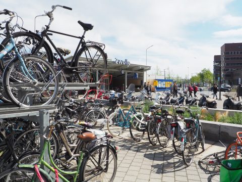 De fietsenstalling aan de zuidzijde van station Zwolle FOTO VerkeersNet