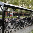 Bus Transdev bij fietsenstalling (foto Connexxion)