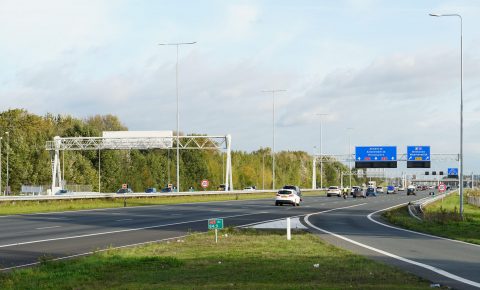 Snelweg A27, (Foto: iStock / Dafinchi)