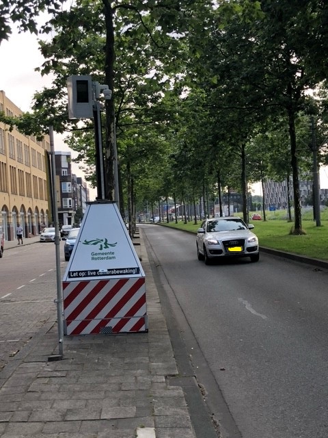 Mobiele flitspaal in Rotterdam