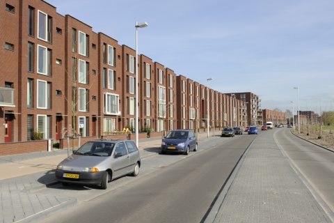 Geparkeerde auto's in Leidsche Rijn, Utrecht (foto: Vliet/ istock)