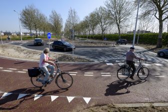 Verkeersveiligheid rotonde fietsers. Foto: Beeldveld / Wilfried Scholtes