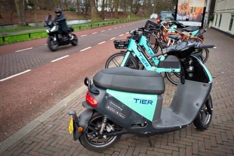 Tier Mobility Utrecht deelscooter