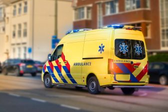 Beeld: een ambulance in Den Haag
